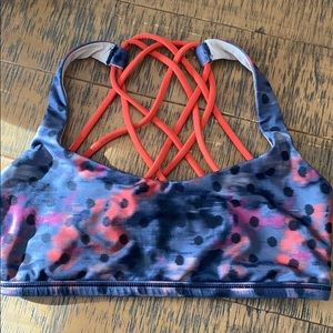Lululemon Athletica Free To Be sports bra